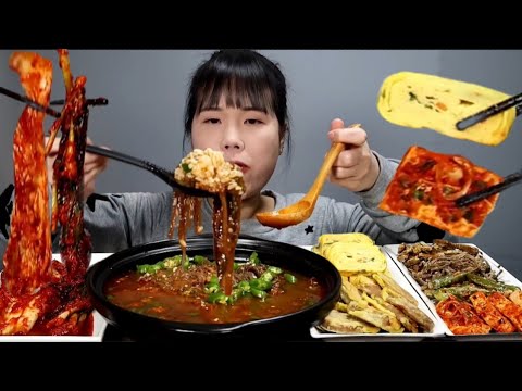 Видео: Шпицистый, кимчи, тушеная, мукбанг. АСМР.