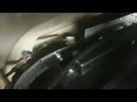 Видео: установка штатного сабвуфера и не штатного усилителя аутлендер хл