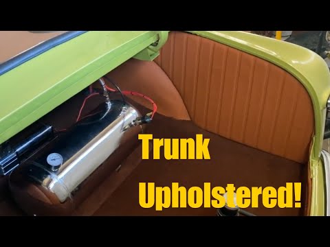 Видео: Обивка багажника Ford Shoebox 1951 года