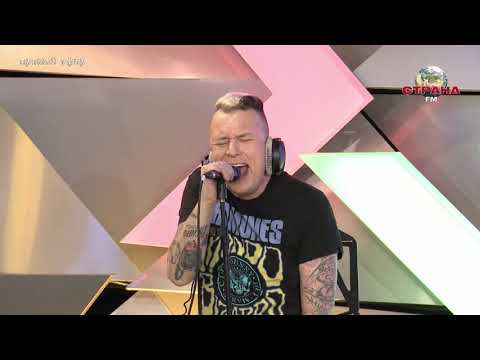 Видео: Тараканы - Самый счастливый человек на земле. Концертный зал. Страна ФМ LIVE