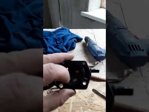 Видео: Лодочный мотор бензонасос уходит беньзин
