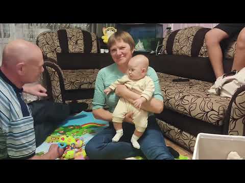 Видео: В гости к внучке с новой причёской.