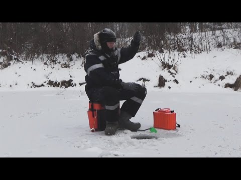 Видео: Открыл сезон твёрдой воды, первый лёд 2024, рыбалка на малой речке на мормышку. #рыбалка72 #рыбалка