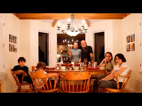 Видео: Семейный Ужин - В Чем Наша Деталь - Эгине - Семейный Влог - Heghineh Vlogs in Russian