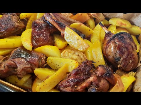 Видео: Утка кусочками с Картошкой в духовке/Как приготовить Утку Вкусно и Быстро 👍😋