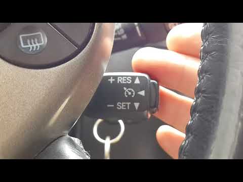 Видео: Приус 20, как пользоваться круиз-контролем.