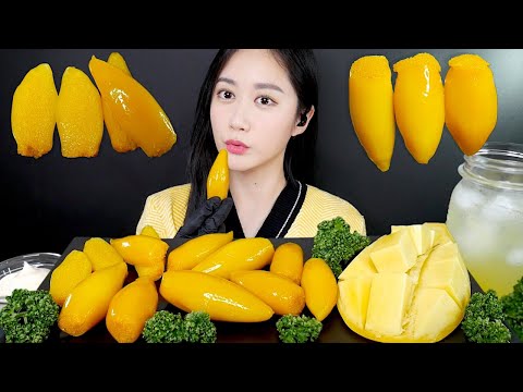 Видео: МУКБАНГ Икра Летучей Рыбы в Кальмарах И Манго💛 [Komochi-yarika] MUKBANG | АСМР | EATING SOUND