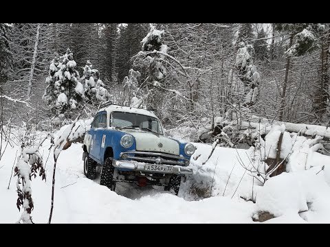 Видео: Рождественские покатушки на Москвиче-410Н с мотором от Нивы. Испытание новых 30" шин.