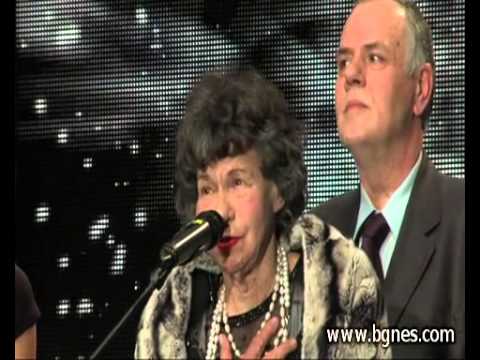 Видео: СТОЯНКА МУТАФОВА С НАГРАДАТА "ГЕОРГИ КАЛОЯНЧЕВ"