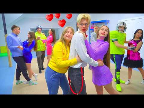 Видео: МАТУРА НА КАМПУСУ! 🥳🎉 Кога ће изабрати кошаркаш? Диана је шокирана | Школске авантуре Dijana Схов