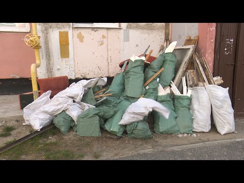 Видео: Строительный мусор у подъездов  Кто виноват и что делать?