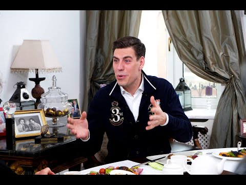 Видео: Дмитрий Дюжев.  Семейный альбом