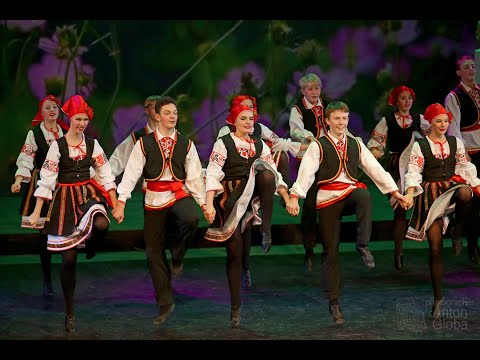 Видео: FOLK БЕЗ ГРАНИЦ, Планета детства, Молдавская сырба. Planet of childhood, Moldavian syrba.