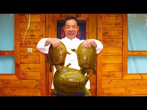 Видео: Большие золотые черепахи, приготовленные двумя способами: жареная черепаха и черепаховый суп!