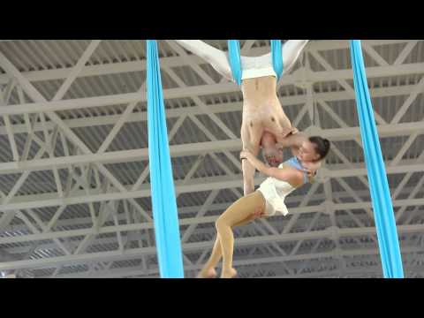 Видео: Воздушные гимнасты Honey moon