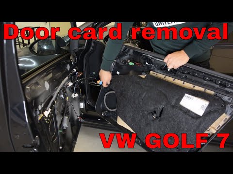 Видео: Как снять дверную панель Volkswagen Golf 7