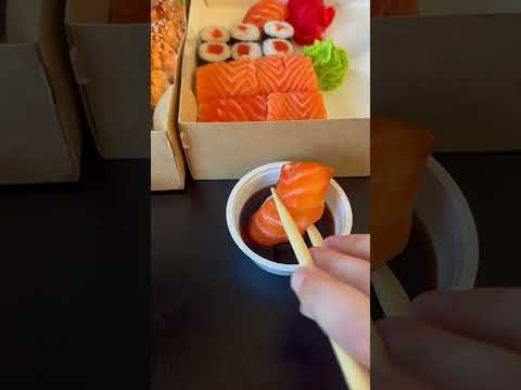 Видео: СУШИ АСМР😍🍣🍱🍙 снимать продолжение?) Обожаю лосось!) ASMR SUSHI
