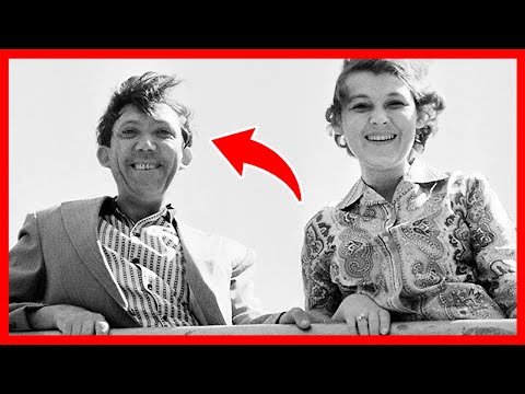 Видео: Домашние редкие старые фото СОВЕТСКИХ актеров - ожившие фотографии прошлого