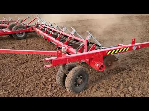 Видео: Промежуточная обработка почвы и закрытие влаги орудием ЛДГ-10 (2-кратная обработка БДТ в 2020 г.)