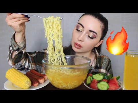 Видео: Острая 🌶 лапша РАМЕН / Молодость бабушки / Мукбанк Ayka Emilly