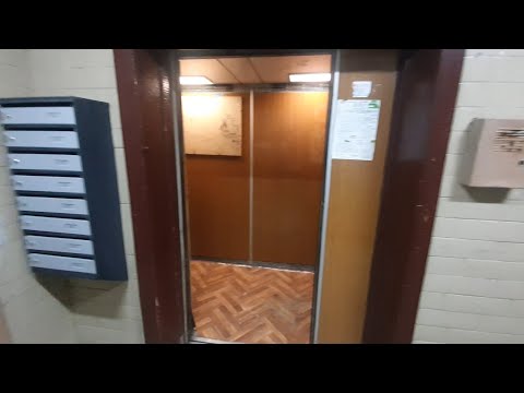 Видео: Почему лифт стоит на 1 этаже открытый и не ездит по вызовам? Секретные переключатели