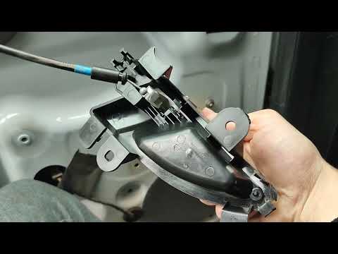 Видео: Меняю ручку задней двери на Лада Веста.