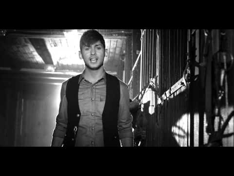 Видео: Иван Буслай "Часть cердца" (черно-белая версия)