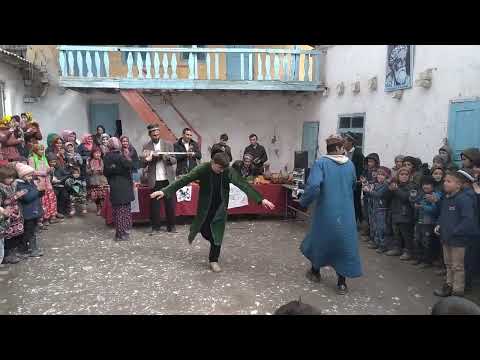 Видео: Наврӯз дар мактаби деҳаи Ворӯи Шариф марти соли 2022 қисми 1