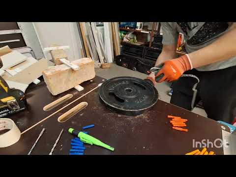 Видео: Дюбеля для установки натяжного потолка