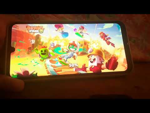Видео: Играю в игру Brawl stars. Открываю призы старр и ящики. Выбил три новых скина.