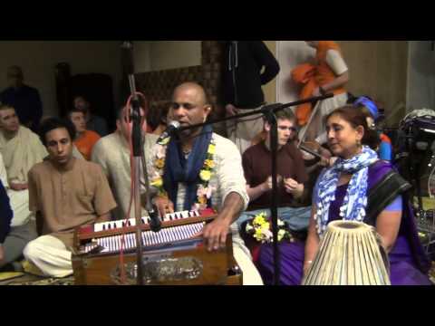 Видео: Kirtana Mela 2015 Moscow - Е.М. Мадхава прабху - Киртан 6 - 30.01.2015