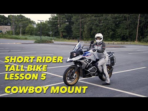 Видео: Низкорослые мотоциклисты — Ковбойская горка