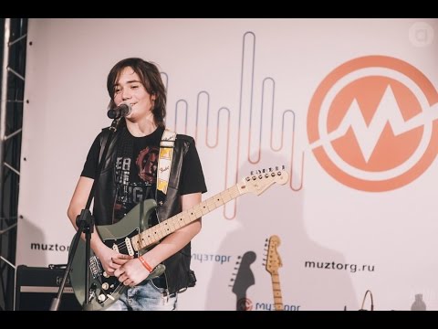 Видео: В.Черноклинов-на Презентации новой флагманской серии гитар Fender American Professional в «Музторге»