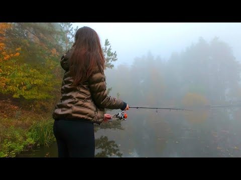 Видео: Наловил с девушкой щуки, а потом ее пожарил! Учу Кристину рыбачить, а она меня учит готовить!