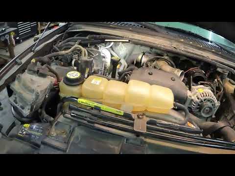 Видео: 99-03 Ford 7.3 Powerstroke EASY снятие клапанной крышки, проходная сторона
