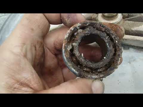 Видео: Замена подшипников в стиральной машине Индезит.