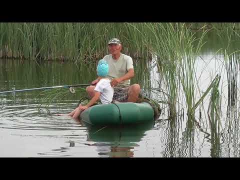 Видео: ОФИГЕННАЯ РЫБАЛКА С ЛОДКИ.