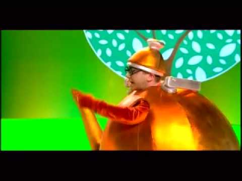 Видео: Дядя Саша и "Семицветик" - Паровоз-букашка (2012, концерт "5 лет Детскому радио)