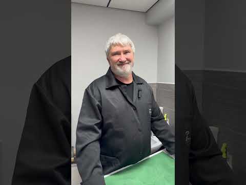 Видео: Нужно ли покрывать декоративную отделку лаком?