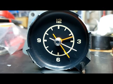 Видео: Ремонт оригинальных часов C3 Corvette — №1