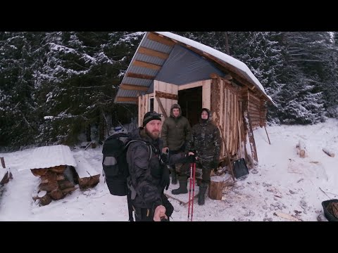 Видео: В гостях на избе у Ипатыча и Михалыча | отдохнул и помог заготовить дров к холодам