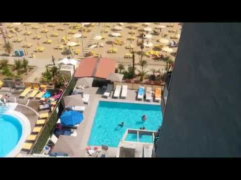 Видео: На машине в Италию. Часть13. Наш номер в отеле Adlon, путевые заметки на отдыхе.