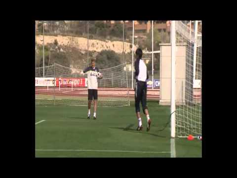 Видео: Нарезка упражнений для вратарей.