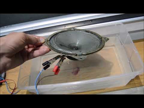 Видео: Включаю динамик под водой