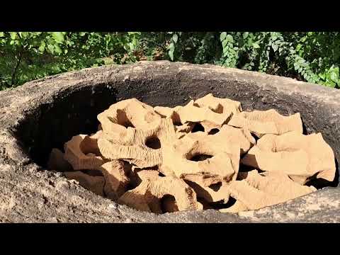 Видео: Обжиг керамики в печи на дровах.