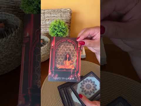 Видео: Какво изпитва към вас?