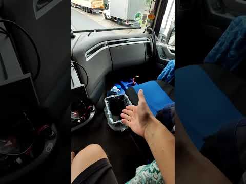 Видео: Каково жить в кабине авто?