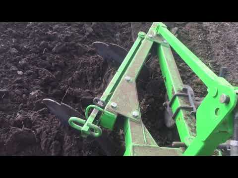 Видео: Шифенг 350л, оранка під озиму пшеницю, з органічними добривами