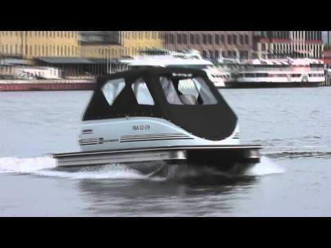 Видео: Катамаран моторный Weekender