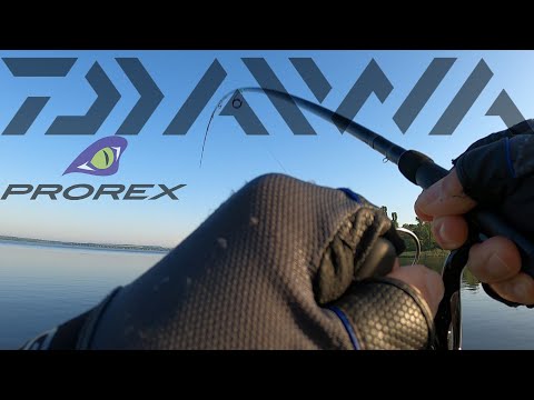 Видео: Daiwa Prorex S. Чесний спінінг за розумні гроші.